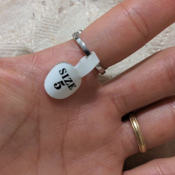 Princess crystal gemstone ring - Picture 2 of 2